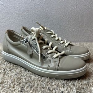 Ecco Women's Leather Low Top Side Zip Lace Up Sneakers sz 6
